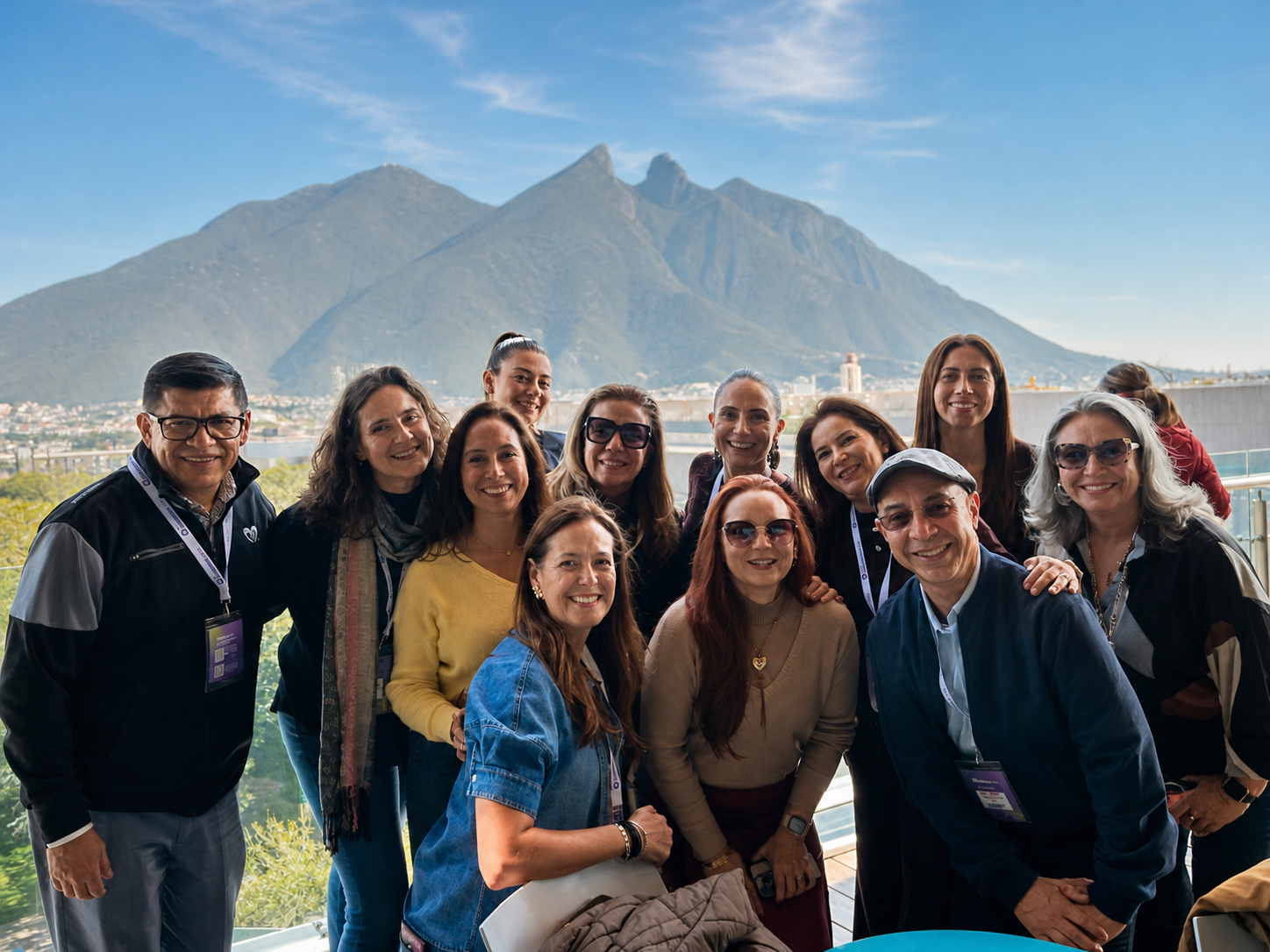 Comunidad ICT en programa de formación con participantes y equipo.