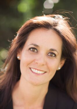 8a3f26_2438205388f74daabe8db49ce750ec0e~mv2 8a3f26_2438205388f74daabe8db49ce750ec0e~mv2